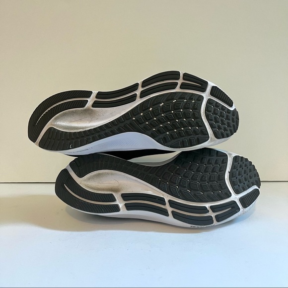 Nike Women’s Air Zoom Pegasus 38 (Size 7) - Picture 5 of 5
